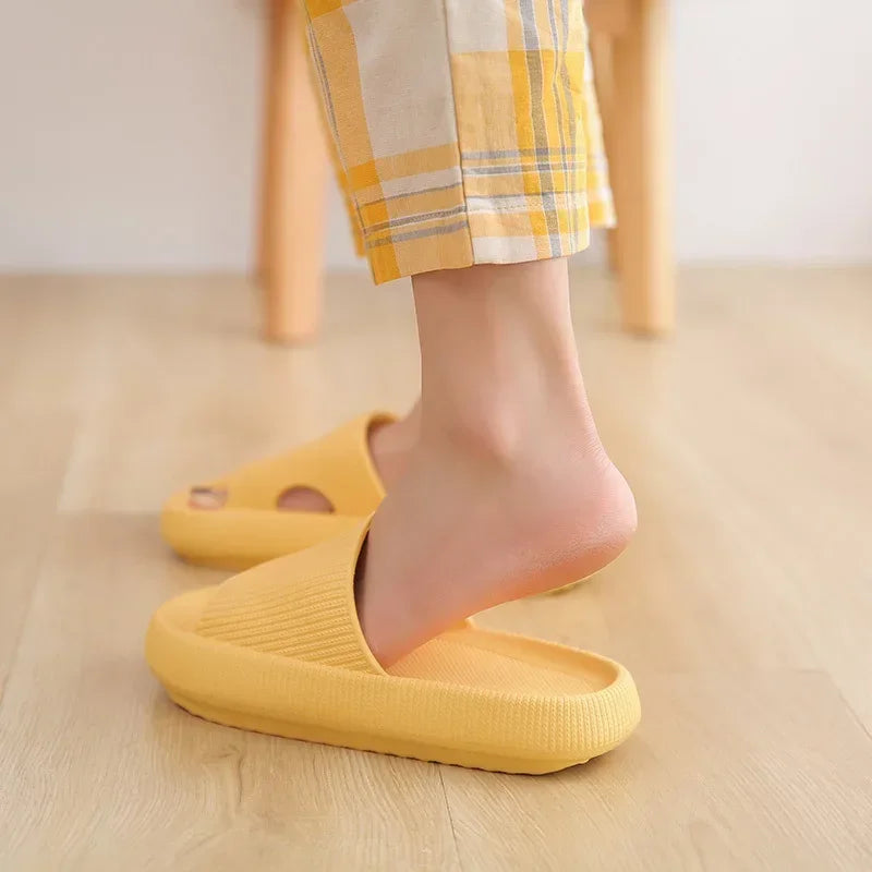 Unisex Comfortable Soft Slippers For Fashion Couple Slides Household Indoor Anti-Slip Slippers Summer Sandals